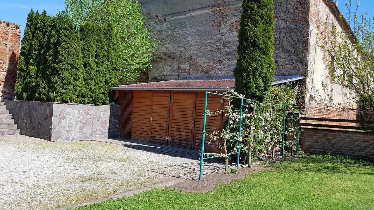 Penzion U Vlku Valtice Exterior photo